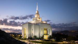 Tegucigalpa-Temple-exterior-evening